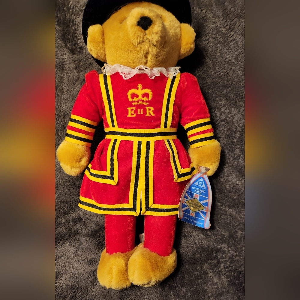 Vintage Merrythought Made in England 16in Bear Guard - Picture 5 of 7